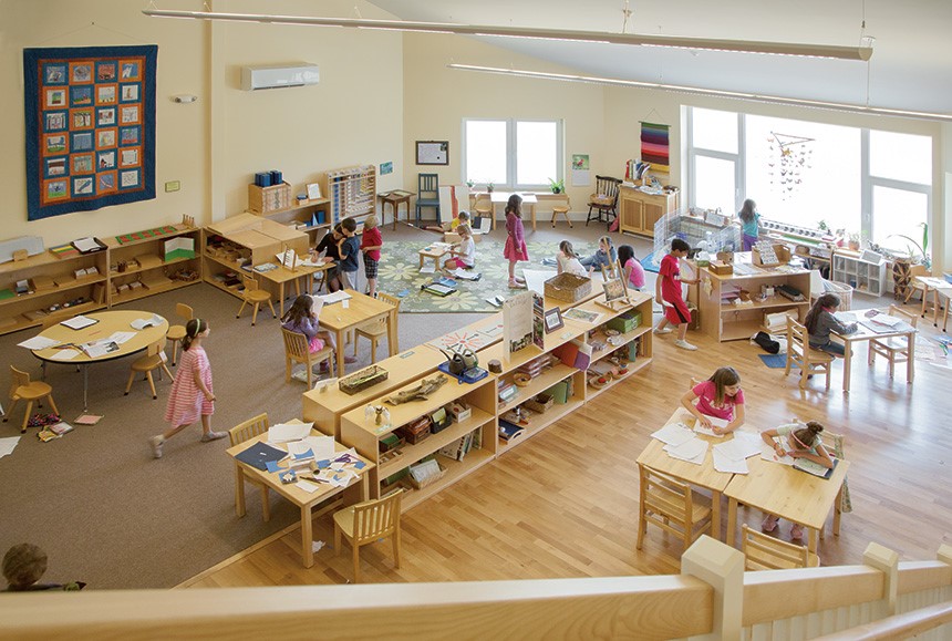 Example of an active and prepared Montessori classroom.