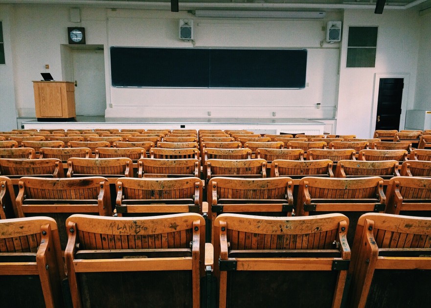 auditorium-benches-chairs-207691