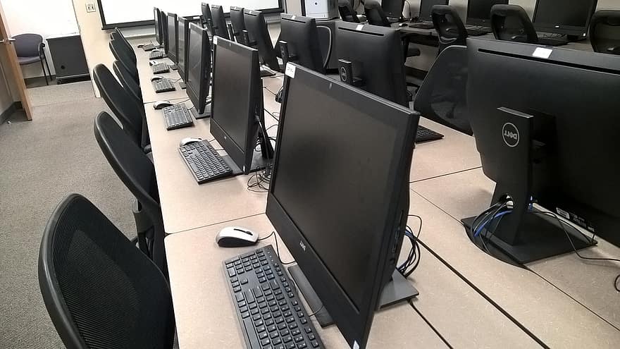computer-lab-education-technology-desktop-classroom-learning-internet-school